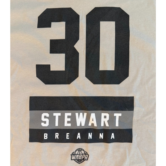 Breanna Stewart T Shirt XL NY Liberty #30 WNBA Basketball Kur8ted Stewie USA NWT - Picture 1 of 10